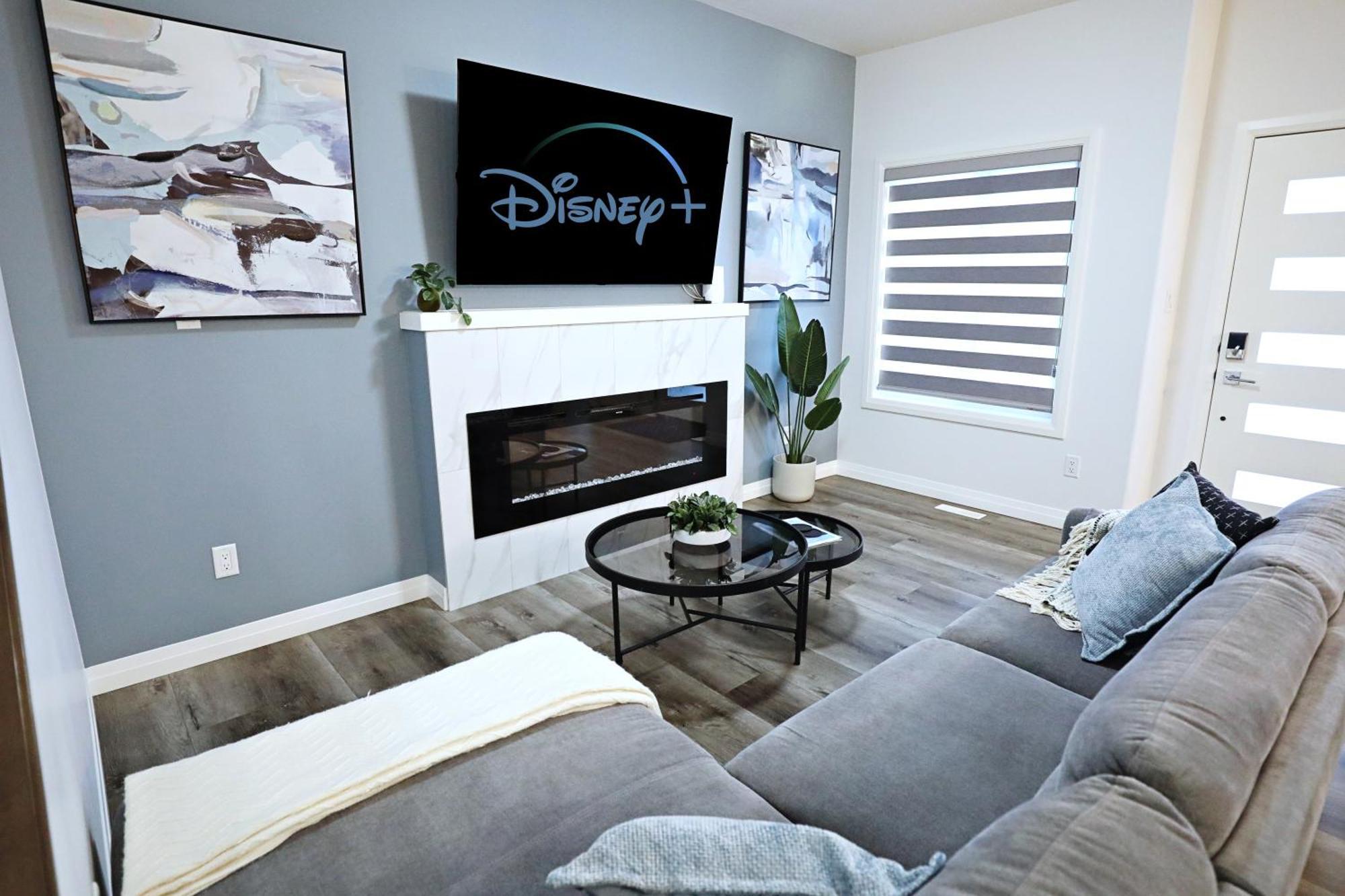 Three King Beds,Central A/C,Fireplace,Park,Disney+ Villa Edmonton Luaran gambar